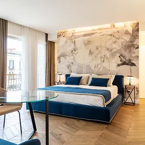  Apartment Donna Giacinta Blu Luxury Flat